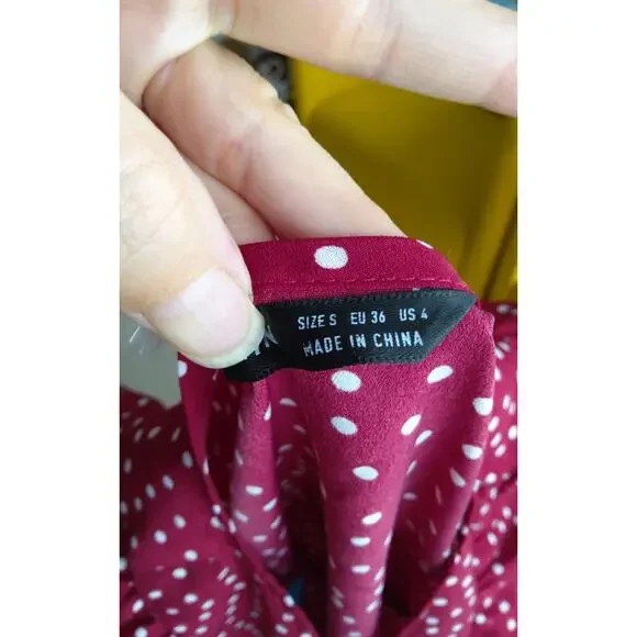 Red polka dot dress sz S pin-up flutter ruffled shoulder’s romantic v-neck chic - Picture 9 of 9